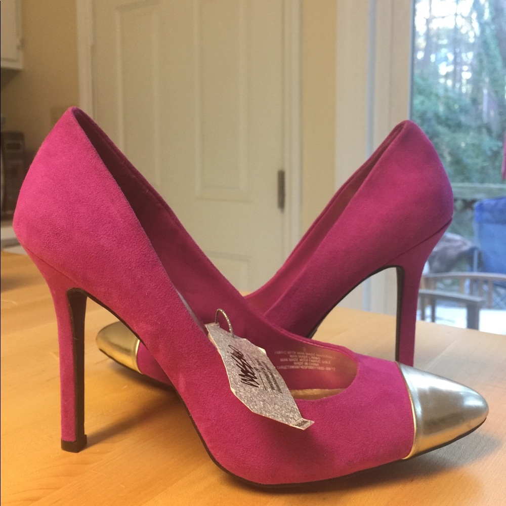 Magenta & gold heels size 9